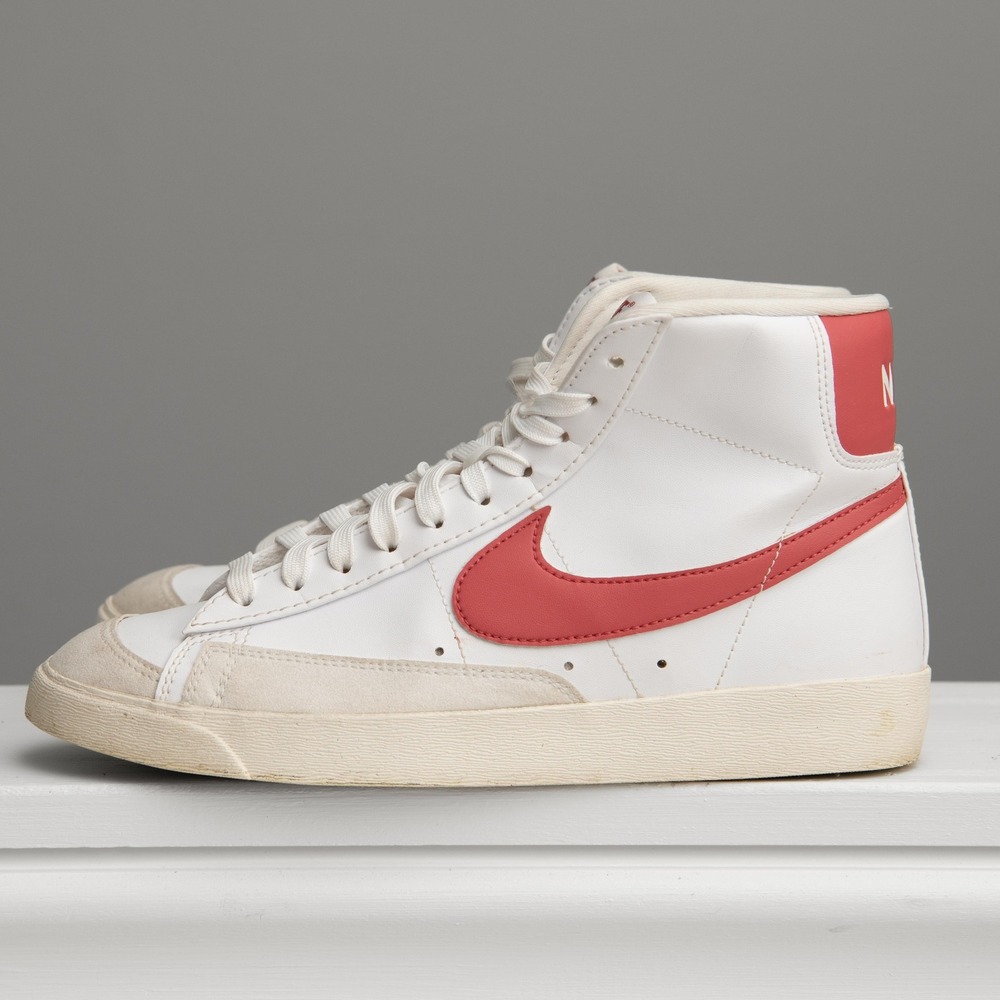 Nike Blazer Mid Sz 9.5 White Pink‎ High Top Sneakers Streetwear 70s Retro Style